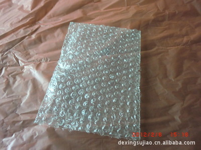 【供應防震汽泡帶/環(huán)保氣泡袋/新料氣泡袋/再生料氣泡袋】價格,廠家,圖片,其他塑料包裝材料,東莞市樟木頭德興塑膠抽粒廠-